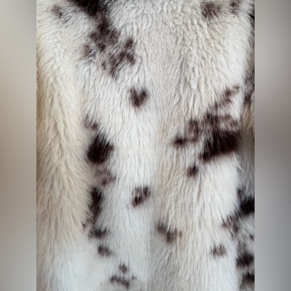 NVLT Faux Fur Cow Print Coat Jacket Women’s M Black White NWT MSRP $198 - Picture 4 of 12